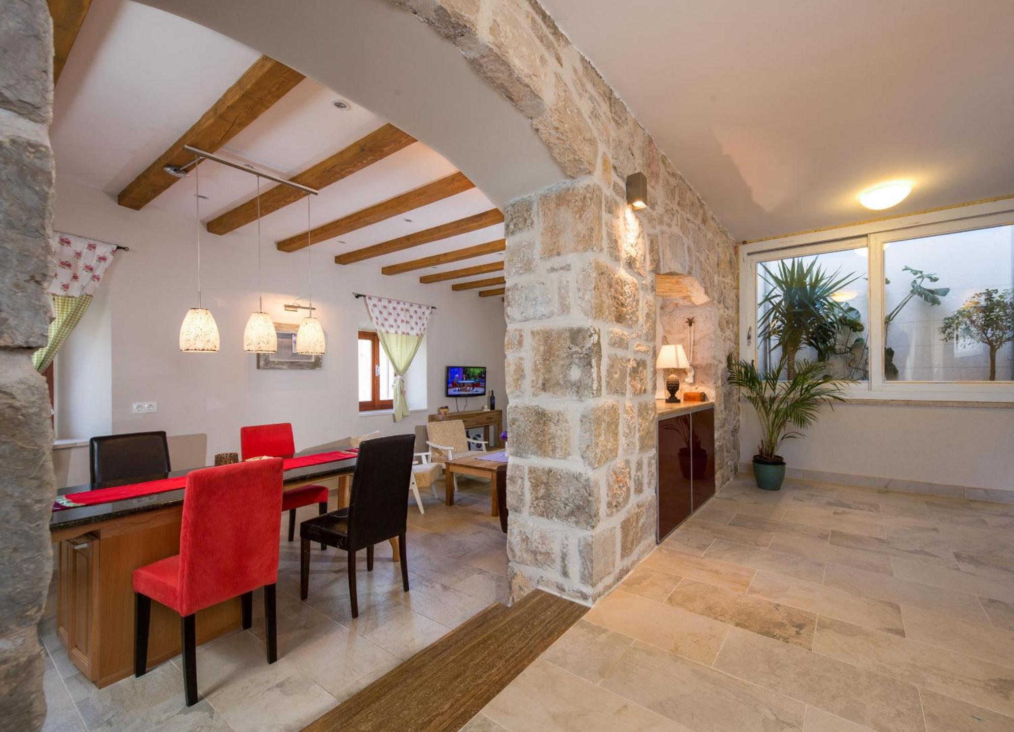 Ferienhaus Holiday Home Pitve